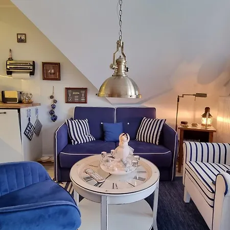 Kapitaenshaus Steuerbord - 63-01 Kuehlungsborn