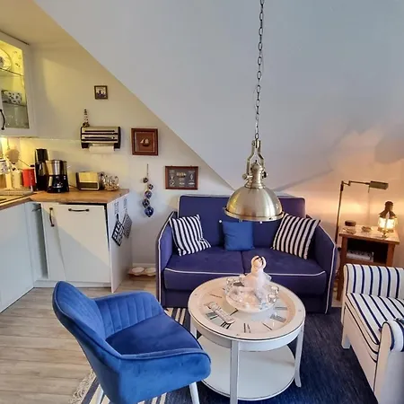 Kapitänshaus Steuerbord - 63-01 *