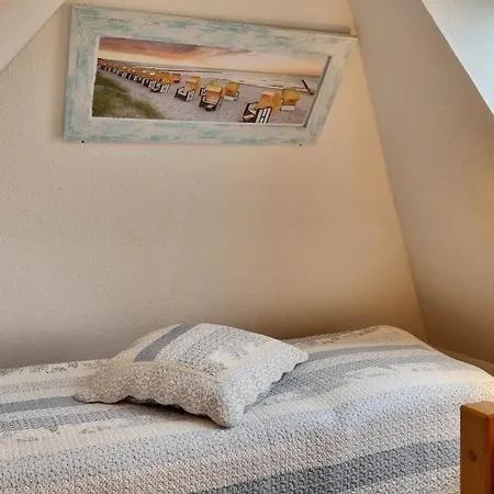 Kapitaenshaus Steuerbord - 63-01 *